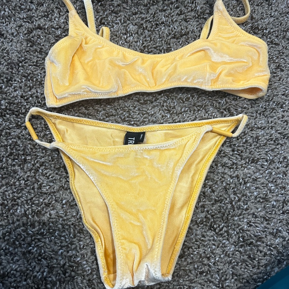 Triangl yellow velvet bikini